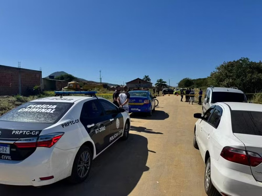 Mulher morre atropelada por caminhão enquanto levava afilhada na garupa de bicicleta elétrica em Iguaba Grande