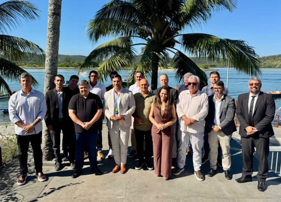 Prefeito de São Pedro da Aldeia participa de encontro com cônsul-geral do Panamá 