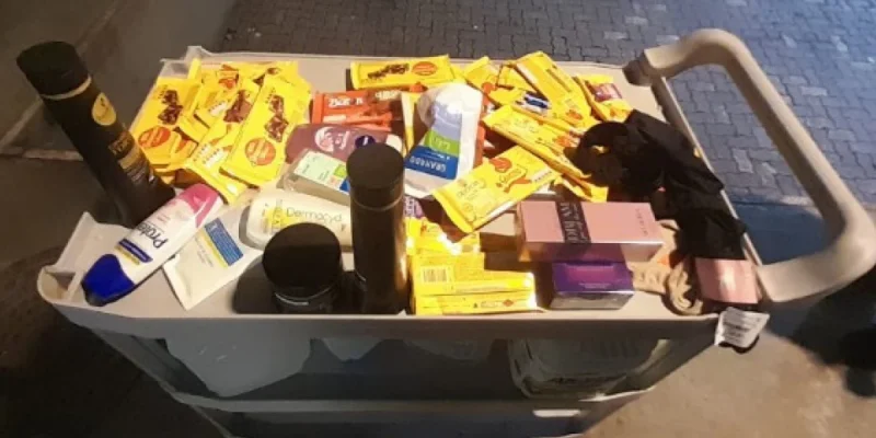 13B07002-CC02-445A-9AD9-BA9AE318415B