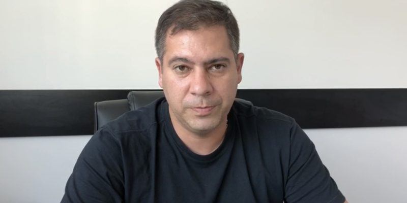 3285688F-7526-4EF3-9214-608696EB78C6