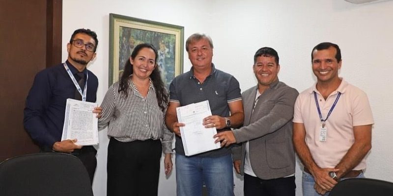 7BA46AC9-DC8E-4C0E-BC0C-A70220548EF6