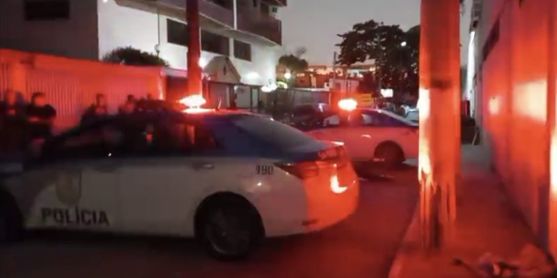 9E32B6B5-5E55-4A44-8A60-736BE2462ACB