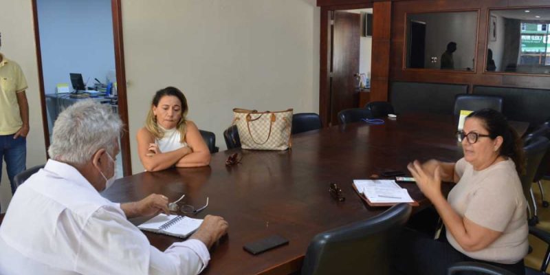 9E7B245F-E5C8-4E60-8E60-243962443028