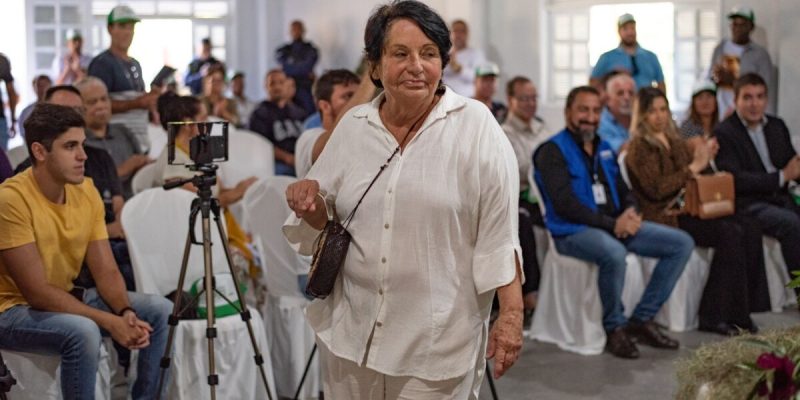 EC5E2BC2-390A-49C3-B3DE-0E1CE75E05EC