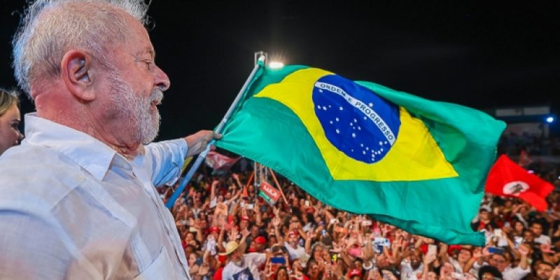 Lula vence