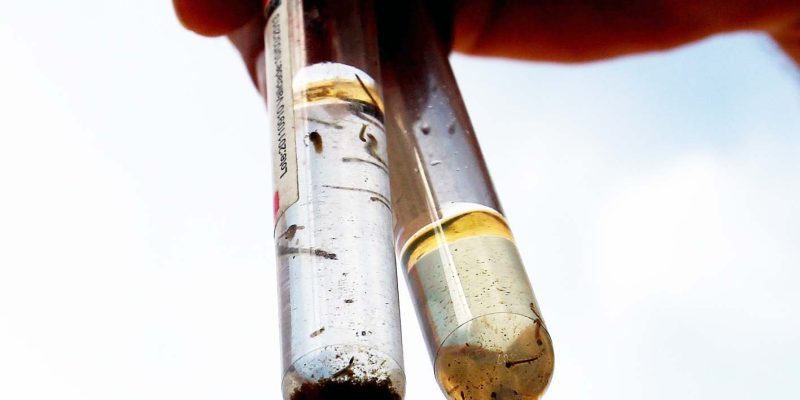 Mutirão de combate ao Aedes com novo larvicida no  Cajueiros. Macaé(RJ). Data: 10/03/2016. Fotógrafo: Maurício Porão/Prefeitura de Macaé(RJ).
