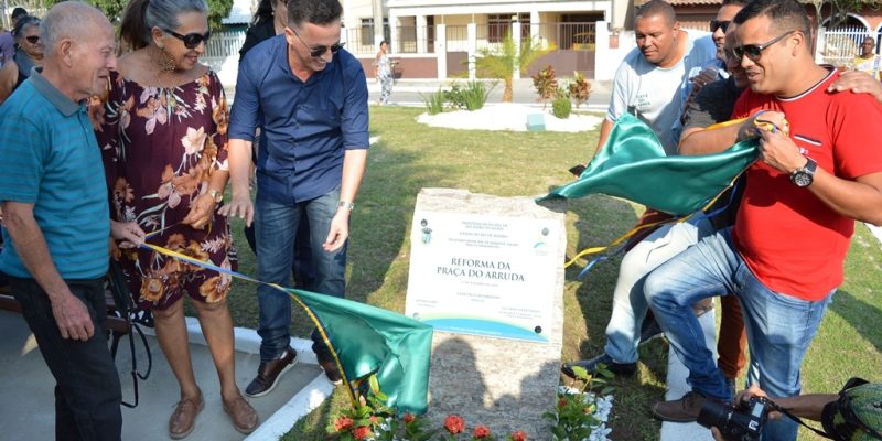 entrega da praça