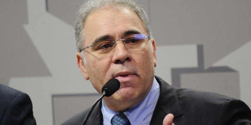 Comissão de Assuntos Sociais (CAS) realiza audiência pública interativa para tratar sobre o PLS 264/2017 que altera a Lei que dispõe sobre as condições para promoção, proteção e recuperação da saúde. 

Em pronunciamento, diretor de Avaliação de Tecnologia em Saúde da Sociedade Brasileira de Hemodinâmica e Cardiologia Intervencionista (SBHCI), Marcelo Antônio Cartaxo Queiroga Lopes.

Foto: Geraldo Magela/Agência Senado